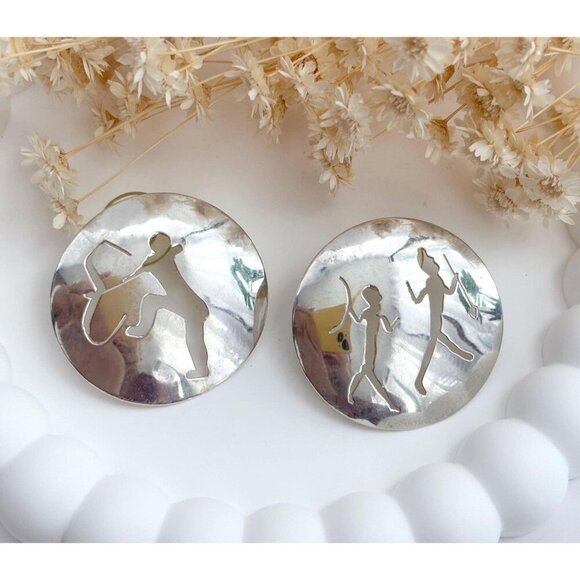 Warriors Advancing Figure Bow & Arrow Vintage Southwest Mexican Stud Earrings - Picture 1 of 10